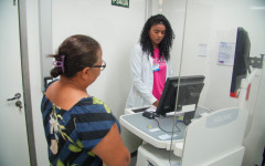 Mulheres de Araguaína participaram do Dia D do Outubro Rosa em uma tarde dedicada à prevenção, autocuidado e conscientização sobre o câncer de mama e de colo do útero.