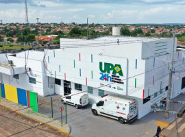 Pacientes aguardam atendimento na UPA Anatólio Dias Carneiro, que registra aumento de casos gripais em Araguaína.