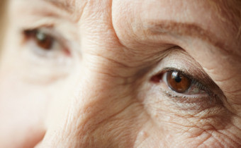  Degeneração Macular Relacionada à Idade (DMRI) é a principal causa de cegueira legal em pessoas com mais de 50 anos