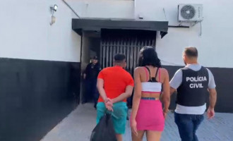 Mulheres foram presas em flagrante durante ação da 2ª Denarc, no Setor Carajás, em Araguaína, suspeitas de envolvimento com o tráfico de drogas.