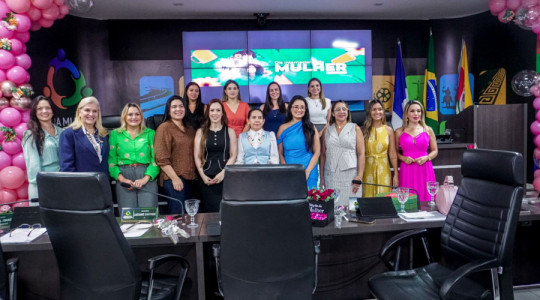 Sessão solene em homenagem ao Dia da Mulher na Câmara de Araguaína contou com café da manhã e autoridades.