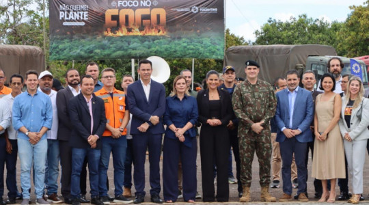 Primeira-dama Karynne Sotero durante solenidade de abertura do Projeto Foco no Fogo 2026, no 22º Batalhão de Infantaria do Exército, em Palmas