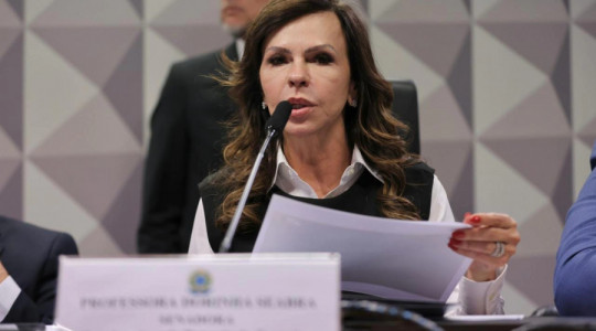 Senadora Professora Dorinha Seabra (União) durante reunião da Comissão de Educação do Senado